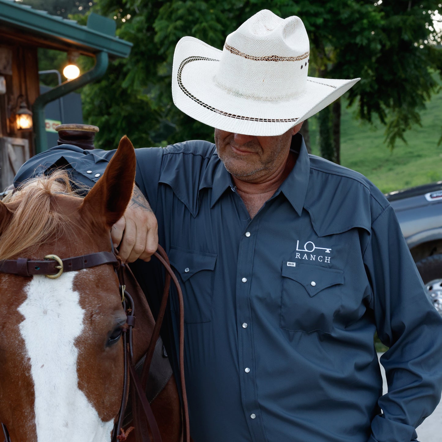 Men's Pro Long Sleeve Stretch Solid Vented Western Shirt